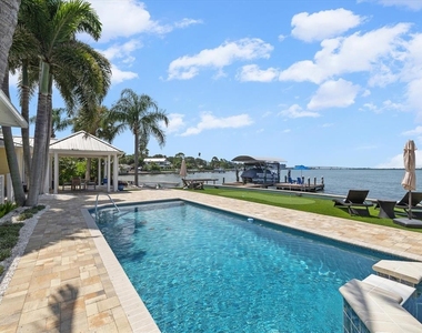 1828 Venetian Point Drive - Photo Thumbnail 46