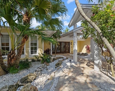1828 Venetian Point Drive - Photo Thumbnail 2