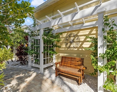 1828 Venetian Point Drive - Photo Thumbnail 62