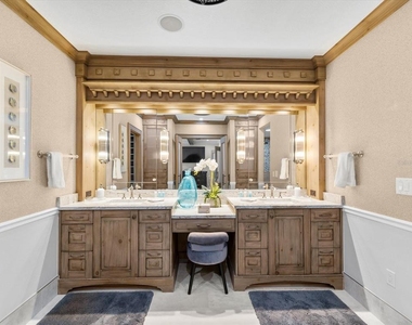 1828 Venetian Point Drive - Photo Thumbnail 66