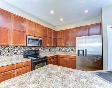 6716 Bluff Meadow Court - Photo Thumbnail 22
