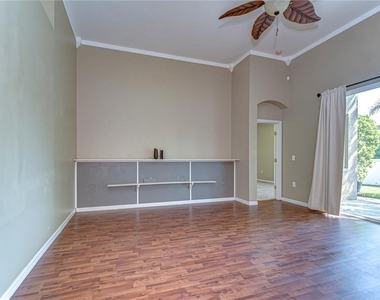 6716 Bluff Meadow Court - Photo Thumbnail 15