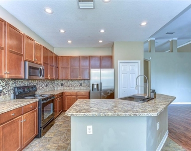 6716 Bluff Meadow Court - Photo Thumbnail 21
