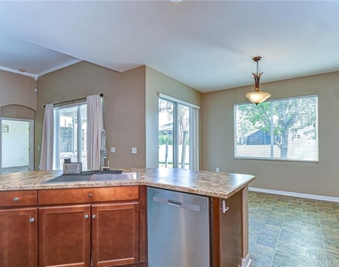 6716 Bluff Meadow Court - Photo Thumbnail 20