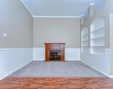 6716 Bluff Meadow Court - Photo Thumbnail 8
