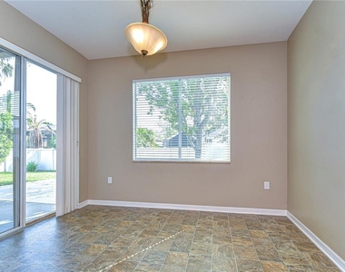 6716 Bluff Meadow Court - Photo Thumbnail 24
