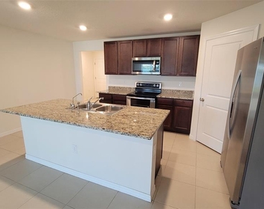 1102 Coastal Hammock Avenue - Photo Thumbnail 7