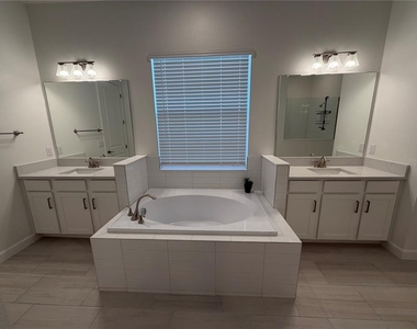 17165 Scuba Crest Street - Photo Thumbnail 8