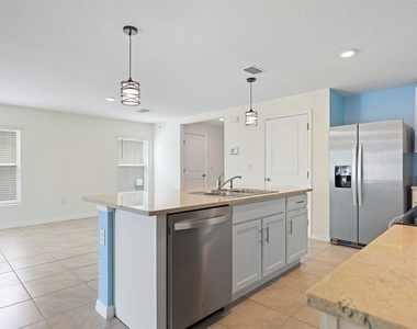 16555 Mosaic Oar Drive - Photo Thumbnail 7