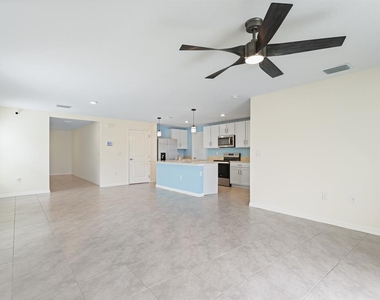 16555 Mosaic Oar Drive - Photo Thumbnail 10