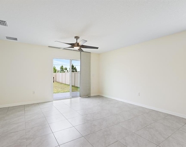 16555 Mosaic Oar Drive - Photo Thumbnail 15