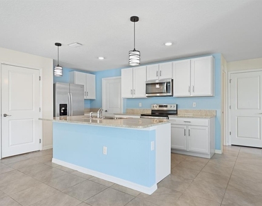 16555 Mosaic Oar Drive - Photo Thumbnail 5