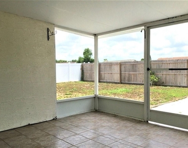 1746 Meredith Avenue - Photo Thumbnail 9