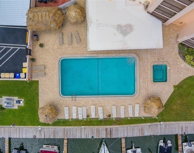 51 Island Way - Photo Thumbnail 3