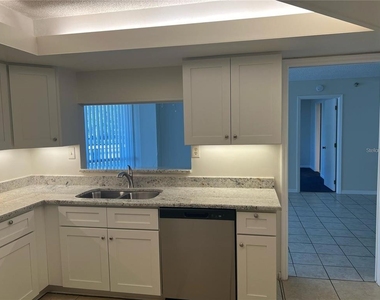 690 Island Way - Photo Thumbnail 2