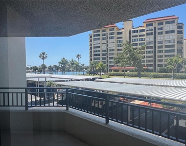 690 Island Way - Photo Thumbnail 16