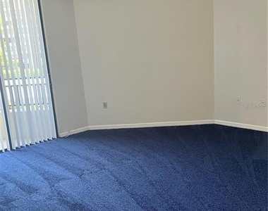 690 Island Way - Photo Thumbnail 12