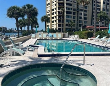 690 Island Way - Photo Thumbnail 20