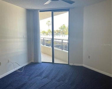 690 Island Way - Photo Thumbnail 11