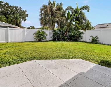 6747 Deer Pond Lane N - Photo Thumbnail 22