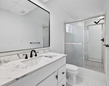 5517 Gulfport Boulevard S - Photo Thumbnail 16