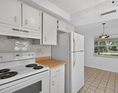 6243 Florida Avenue - Photo Thumbnail 8