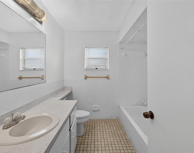 6243 Florida Avenue - Photo Thumbnail 15