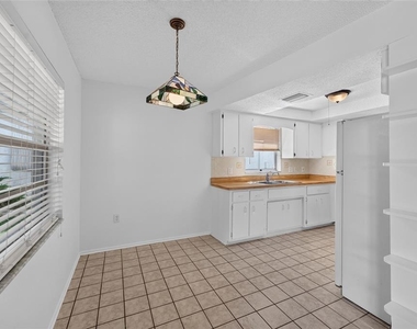 6243 Florida Avenue - Photo Thumbnail 6