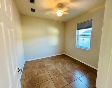 13635 Artesa Bell Drive - Photo Thumbnail 10