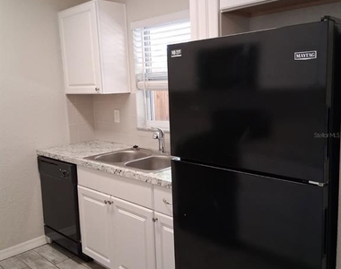 1284 Malone Avenue - Photo Thumbnail 3