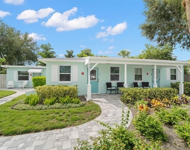 6502 Gulf Winds Drive - Photo Thumbnail 3