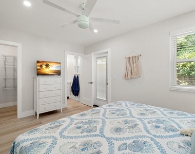 6502 Gulf Winds Drive - Photo Thumbnail 15