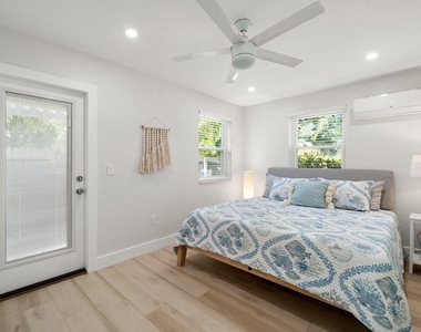 6502 Gulf Winds Drive - Photo Thumbnail 13