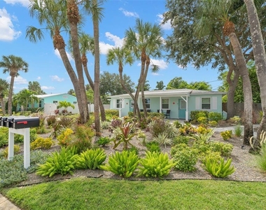 6502 Gulf Winds Drive - Photo Thumbnail 2