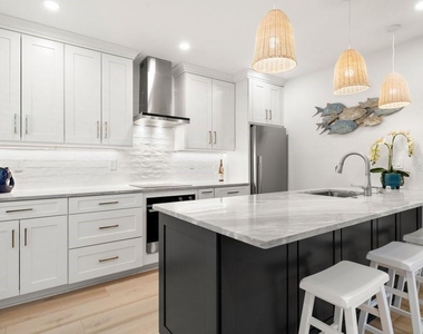 6502 Gulf Winds Drive - Photo Thumbnail 10