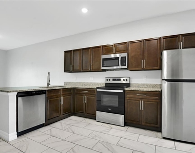 754 Mink Ct - Photo Thumbnail 4