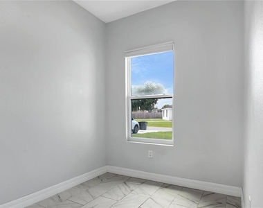 754 Mink Ct - Photo Thumbnail 9