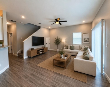 2541 Pine Place - Photo Thumbnail 2