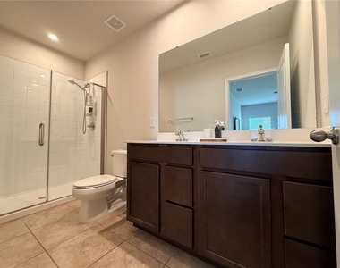 1169 Lexington Lane - Photo Thumbnail 13