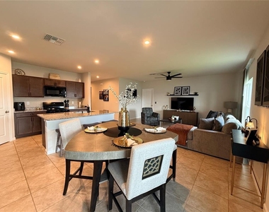 1169 Lexington Lane - Photo Thumbnail 17