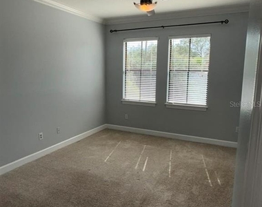 113 S Packwood Avenue - Photo Thumbnail 18
