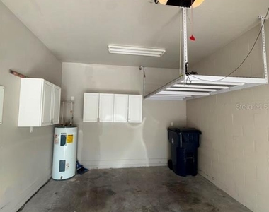 113 S Packwood Avenue - Photo Thumbnail 29