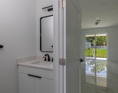 2025 Barroso Street - Photo Thumbnail 4