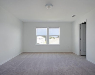 437 Waterford Drive - Photo Thumbnail 18