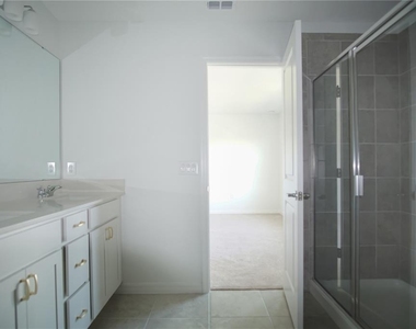 437 Waterford Drive - Photo Thumbnail 21