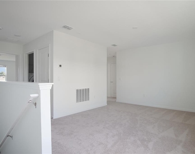 437 Waterford Drive - Photo Thumbnail 15