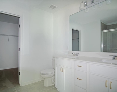 437 Waterford Drive - Photo Thumbnail 20
