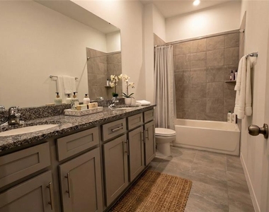 693 Crown Rose Drive - Photo Thumbnail 18