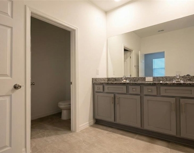 693 Crown Rose Drive - Photo Thumbnail 24