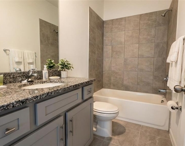 693 Crown Rose Drive - Photo Thumbnail 14